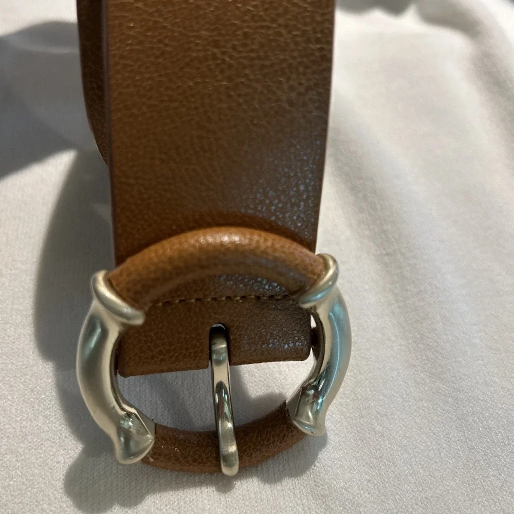 Talbots Women Belt Size XS Brown Camel Leather Exterior Gold Bamboo Buckle XS-Sm